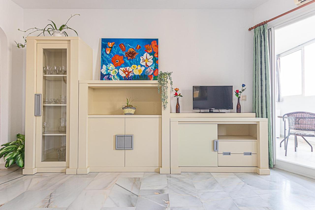 797 Holiday Rentals - Amplio Piso Para 4 En El Centro De Arroyo De La Miel 贝纳尔马德纳 外观 照片