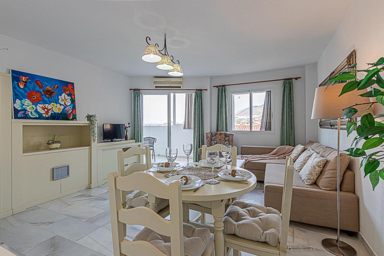 797 Holiday Rentals - Amplio Piso Para 4 En El Centro De Arroyo De La Miel 贝纳尔马德纳 外观 照片