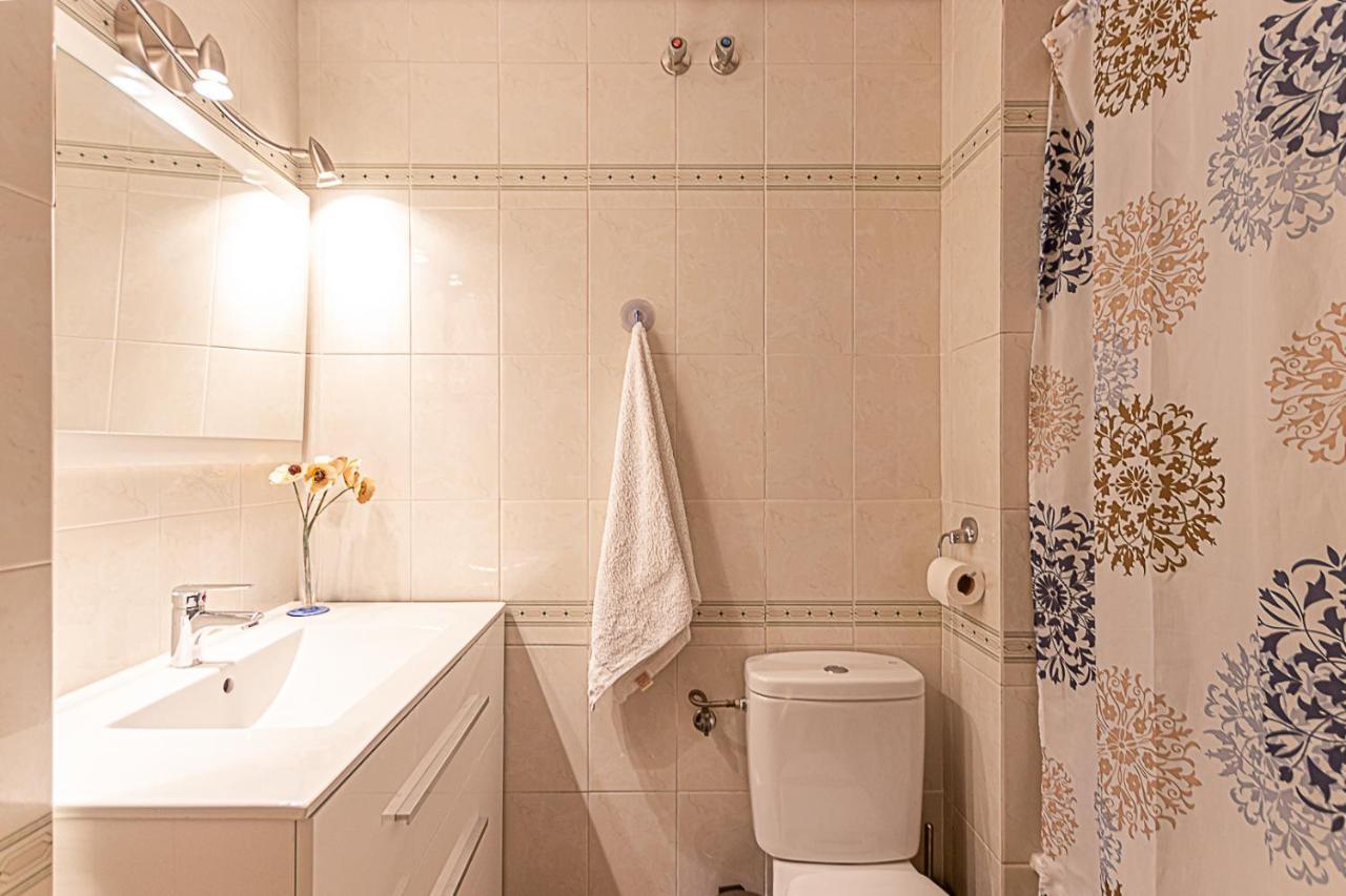 797 Holiday Rentals - Amplio Piso Para 4 En El Centro De Arroyo De La Miel 贝纳尔马德纳 外观 照片