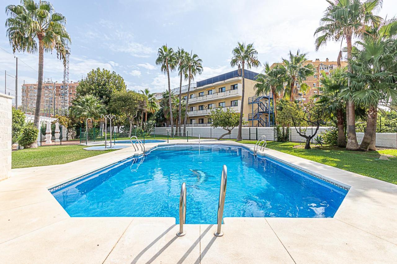 797 Holiday Rentals - Amplio Piso Para 4 En El Centro De Arroyo De La Miel 贝纳尔马德纳 外观 照片