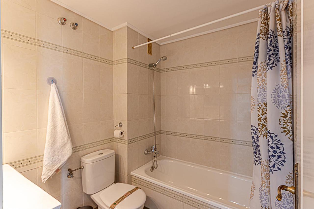 797 Holiday Rentals - Amplio Piso Para 4 En El Centro De Arroyo De La Miel 贝纳尔马德纳 外观 照片
