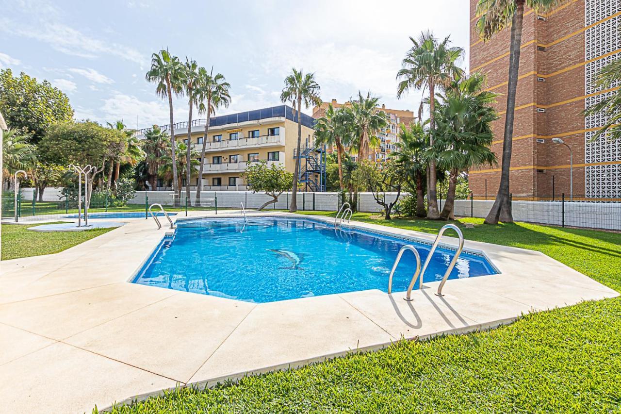 797 Holiday Rentals - Amplio Piso Para 4 En El Centro De Arroyo De La Miel 贝纳尔马德纳 外观 照片