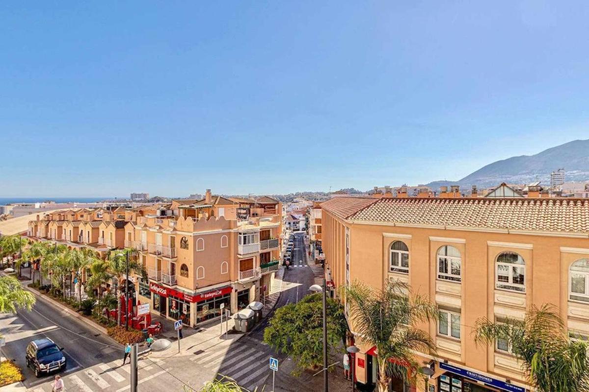 797 Holiday Rentals - Amplio Piso Para 4 En El Centro De Arroyo De La Miel 贝纳尔马德纳 外观 照片