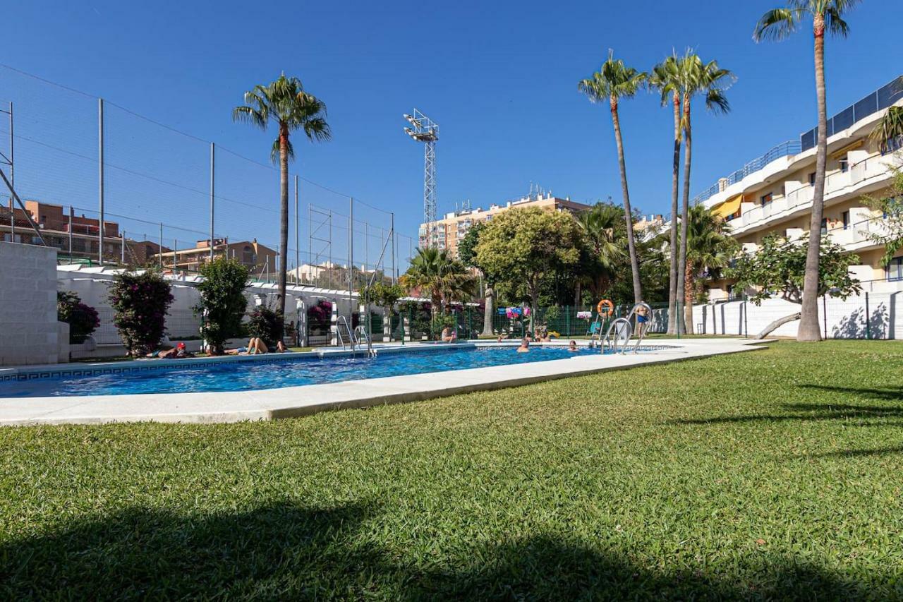 797 Holiday Rentals - Amplio Piso Para 4 En El Centro De Arroyo De La Miel 贝纳尔马德纳 外观 照片