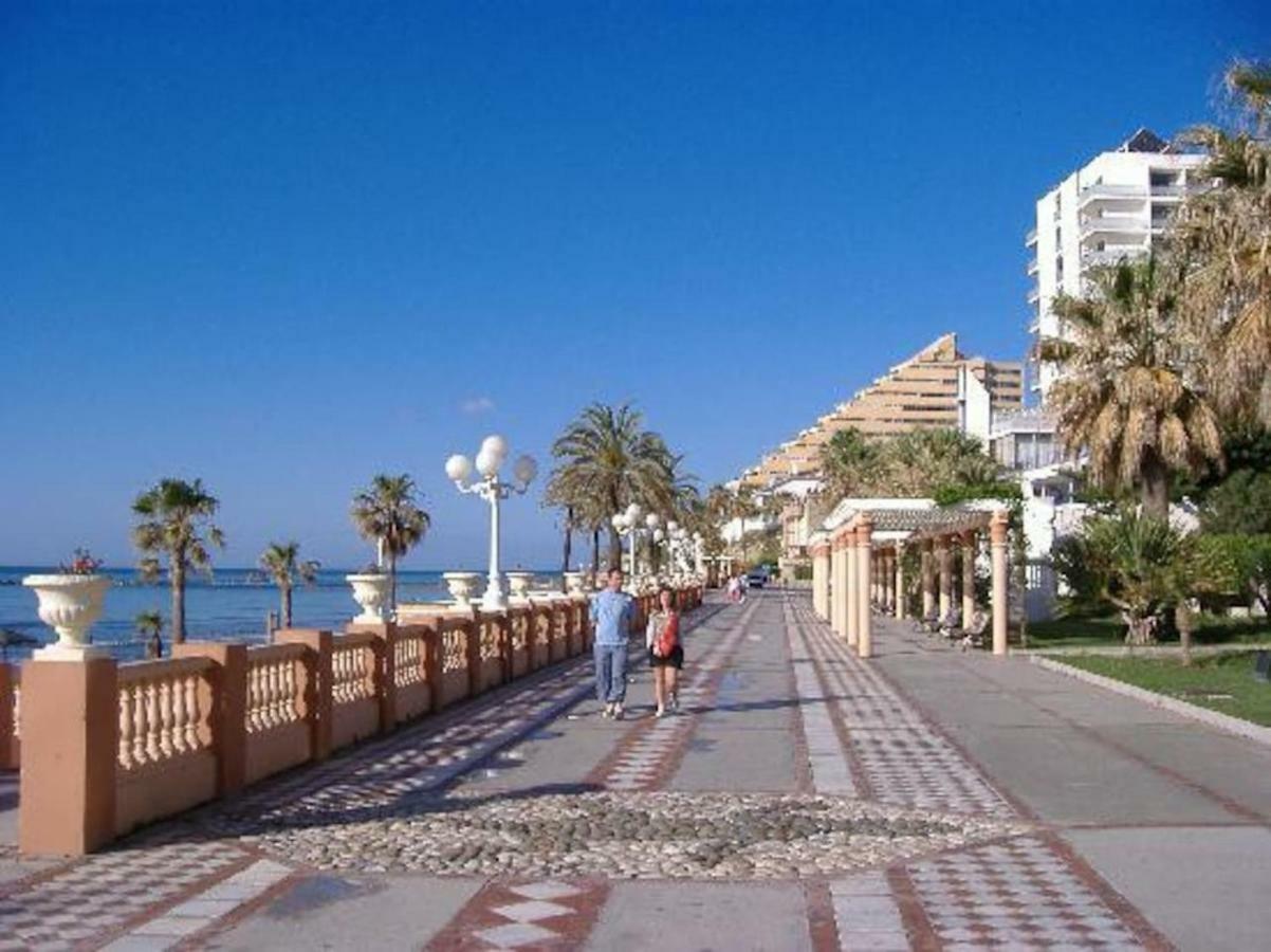797 Holiday Rentals - Amplio Piso Para 4 En El Centro De Arroyo De La Miel 贝纳尔马德纳 外观 照片